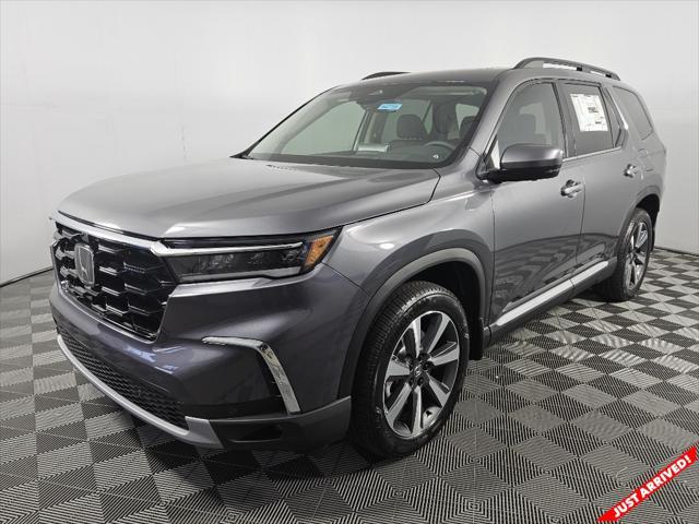 new 2025 Honda Pilot car, priced at $54,530