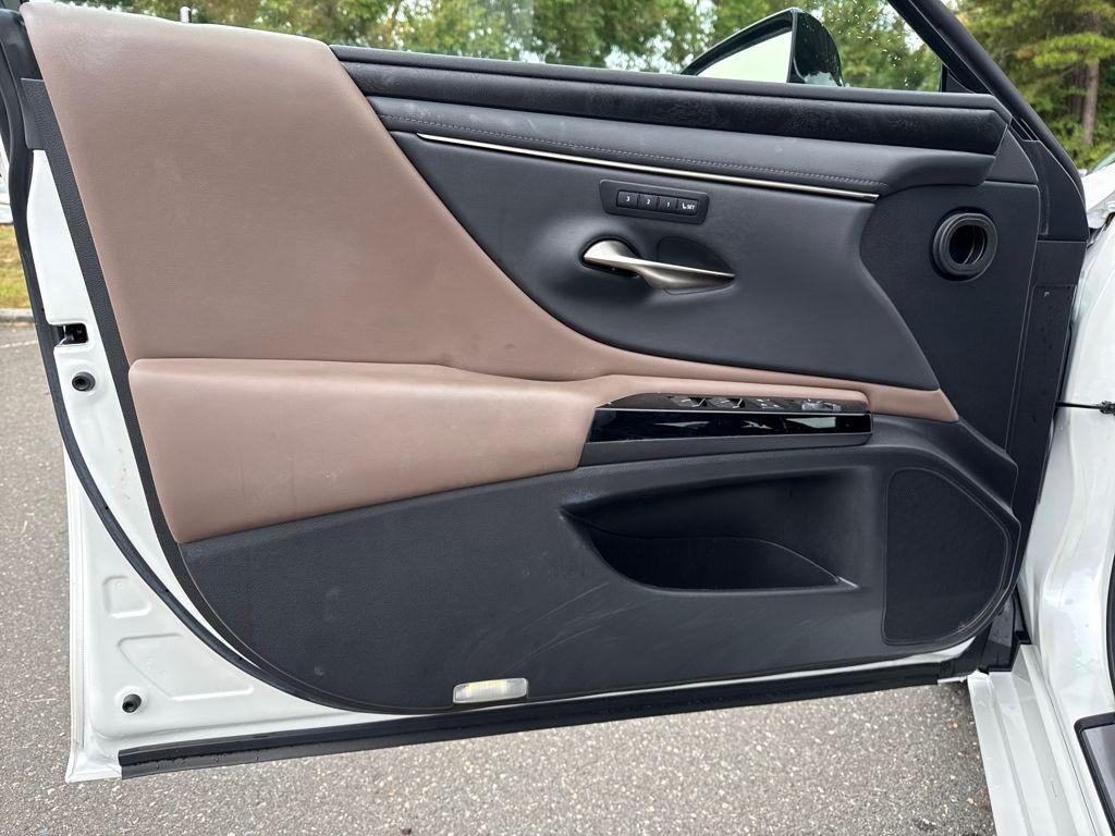 used 2022 Lexus ES 350 car, priced at $36,088