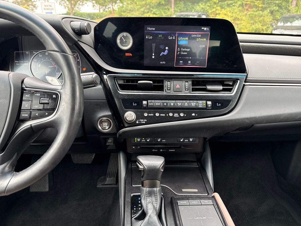 used 2022 Lexus ES 350 car, priced at $36,088