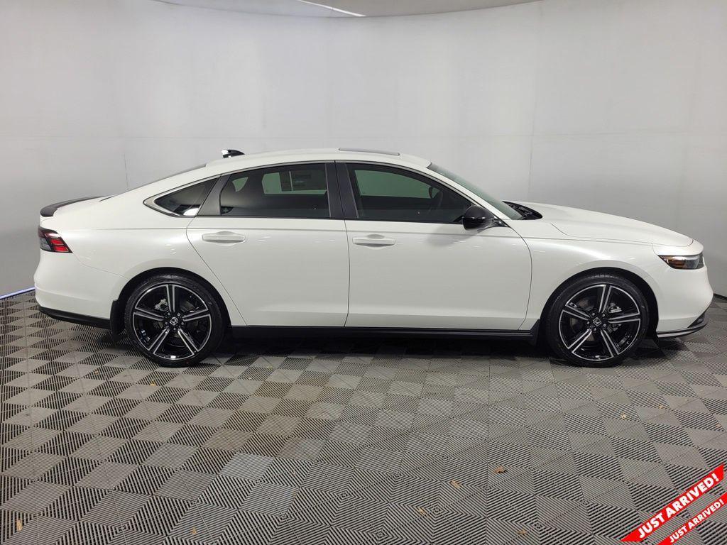 new 2025 Honda Accord Hybrid car, priced at $35,260