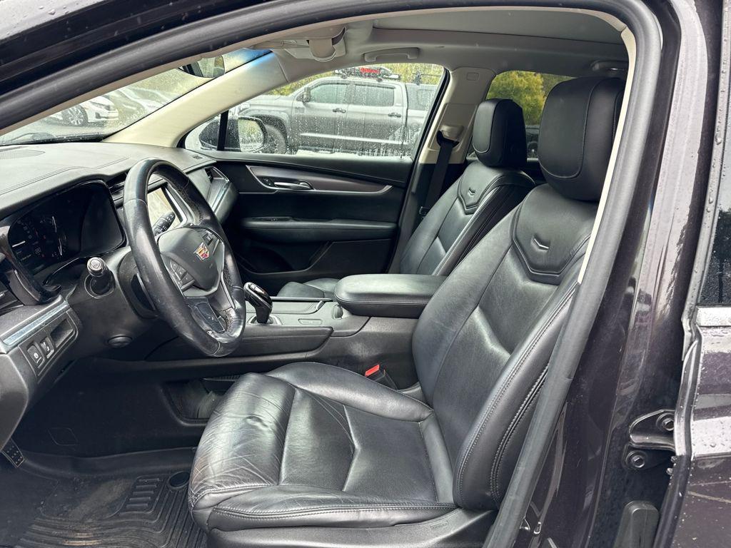 used 2018 Cadillac XT5 car, priced at $16,321