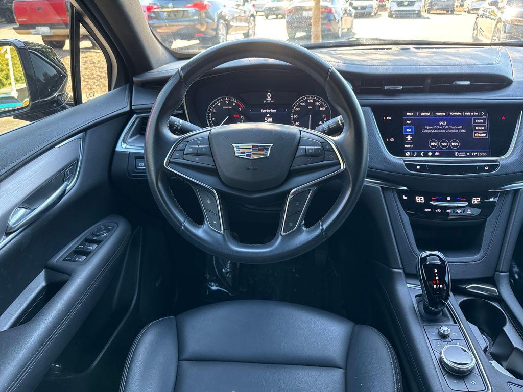 used 2023 Cadillac XT5 car, priced at $27,397