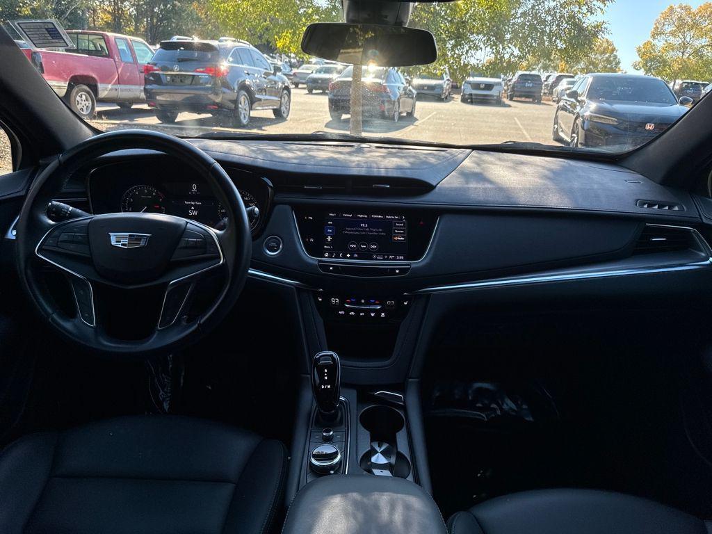 used 2023 Cadillac XT5 car, priced at $27,397