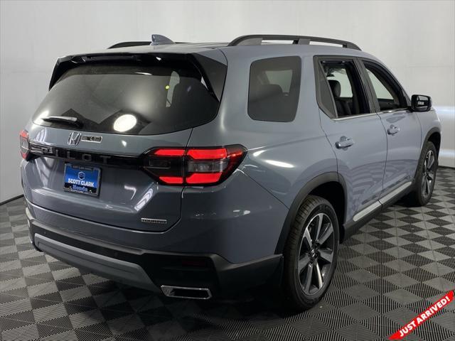 new 2025 Honda Pilot car, priced at $49,405