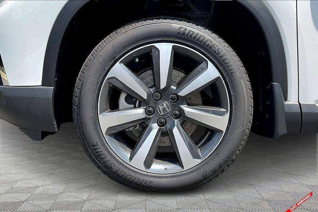 new 2025 Honda Pilot car, priced at $52,235