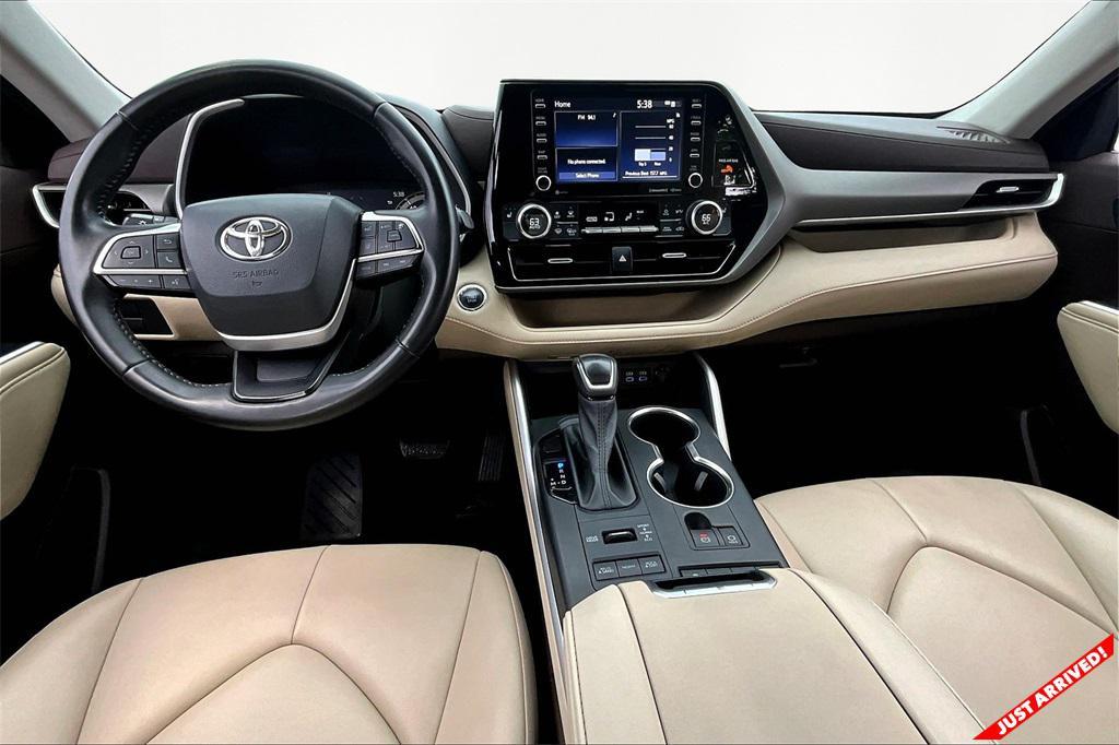 used 2022 Toyota Highlander car, priced at $37,502