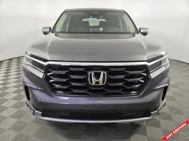 new 2025 Honda Pilot car, priced at $48,795