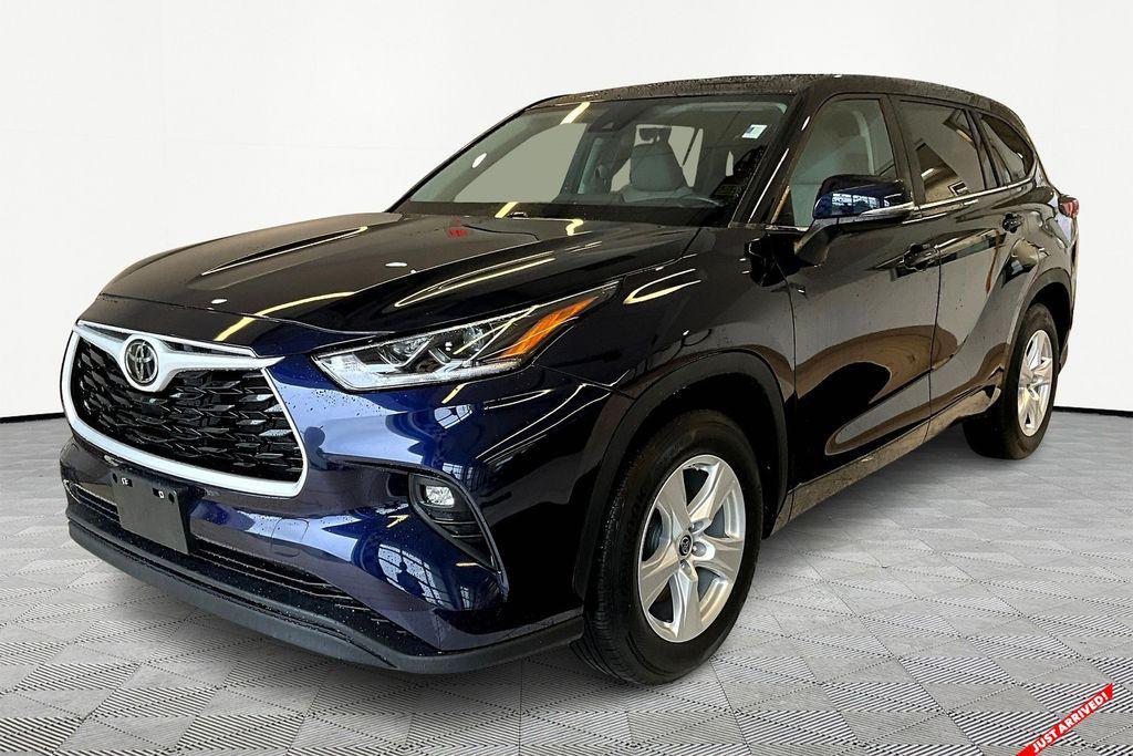 used 2023 Toyota Highlander car, priced at $29,774