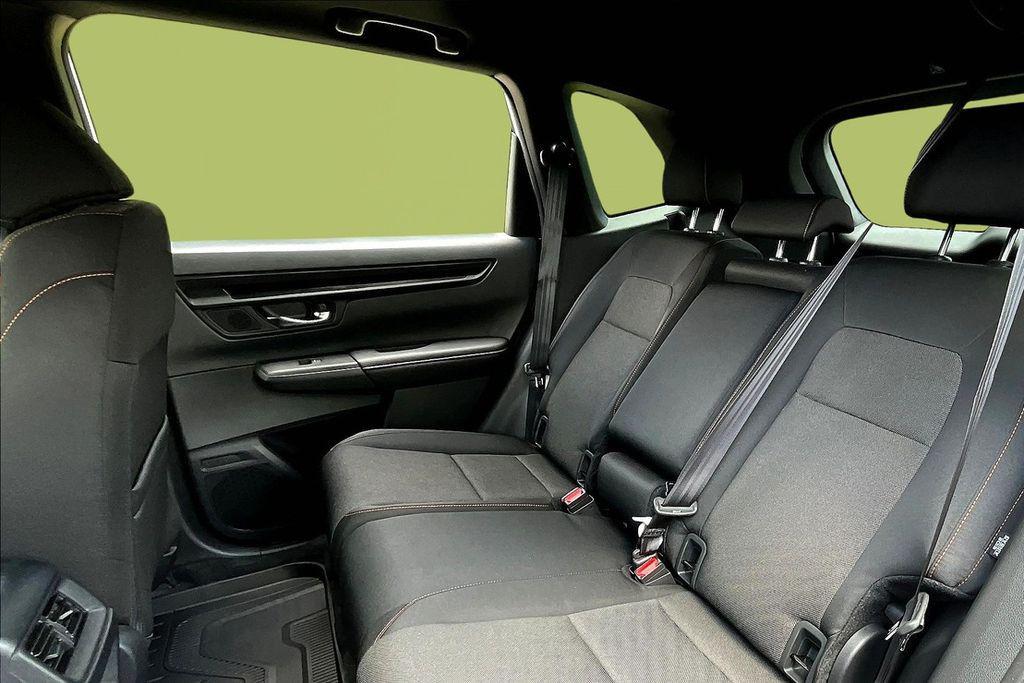 new 2026 Honda CR-V Hybrid car, priced at $40,250