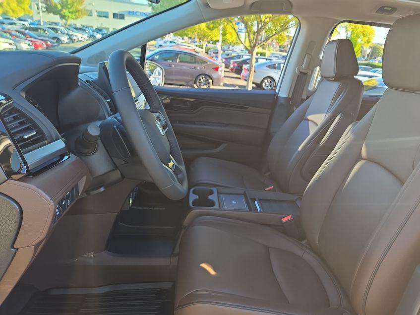 new 2026 Honda Odyssey car, priced at $50,475