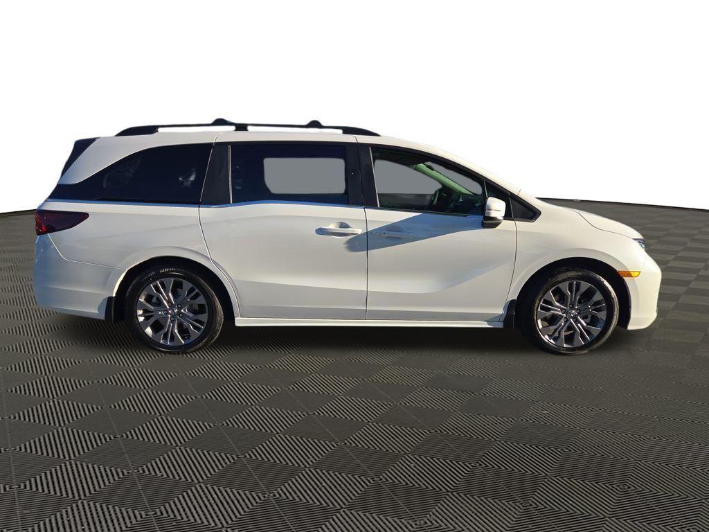 new 2026 Honda Odyssey car, priced at $50,475