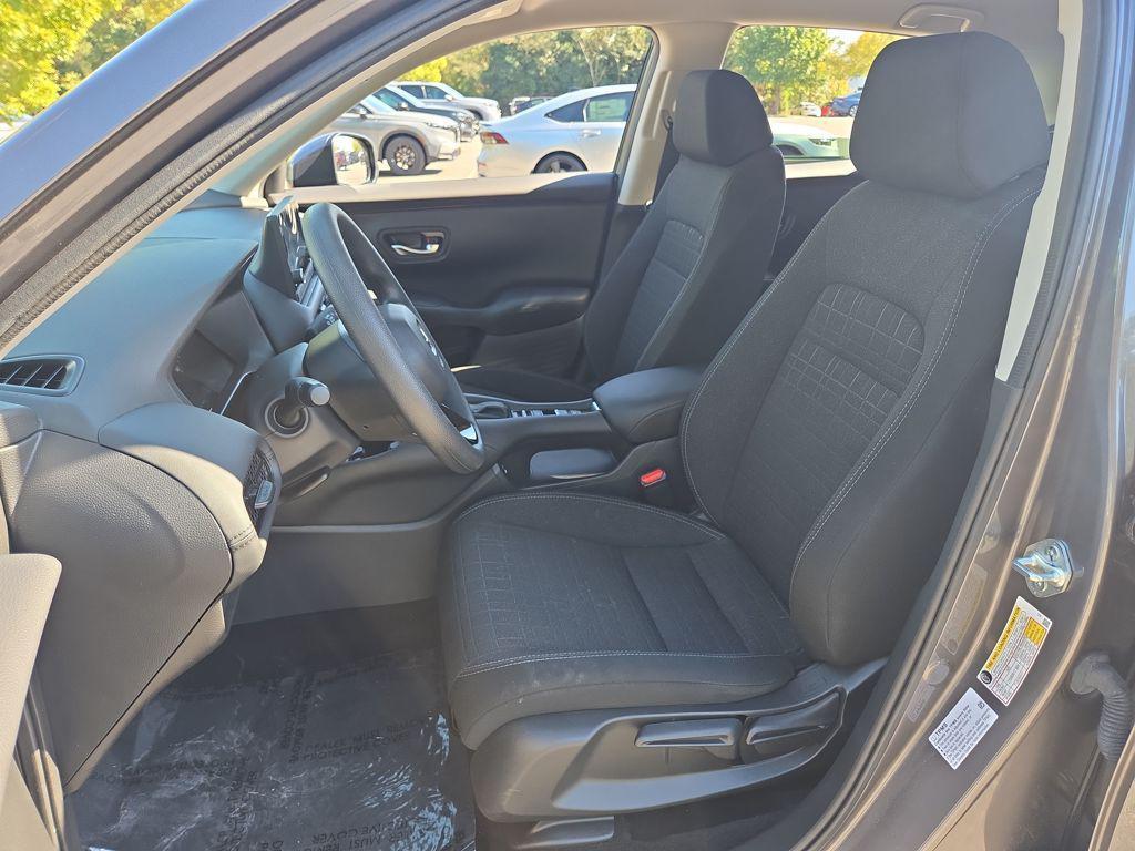 used 2025 Honda HR-V car, priced at $23,019