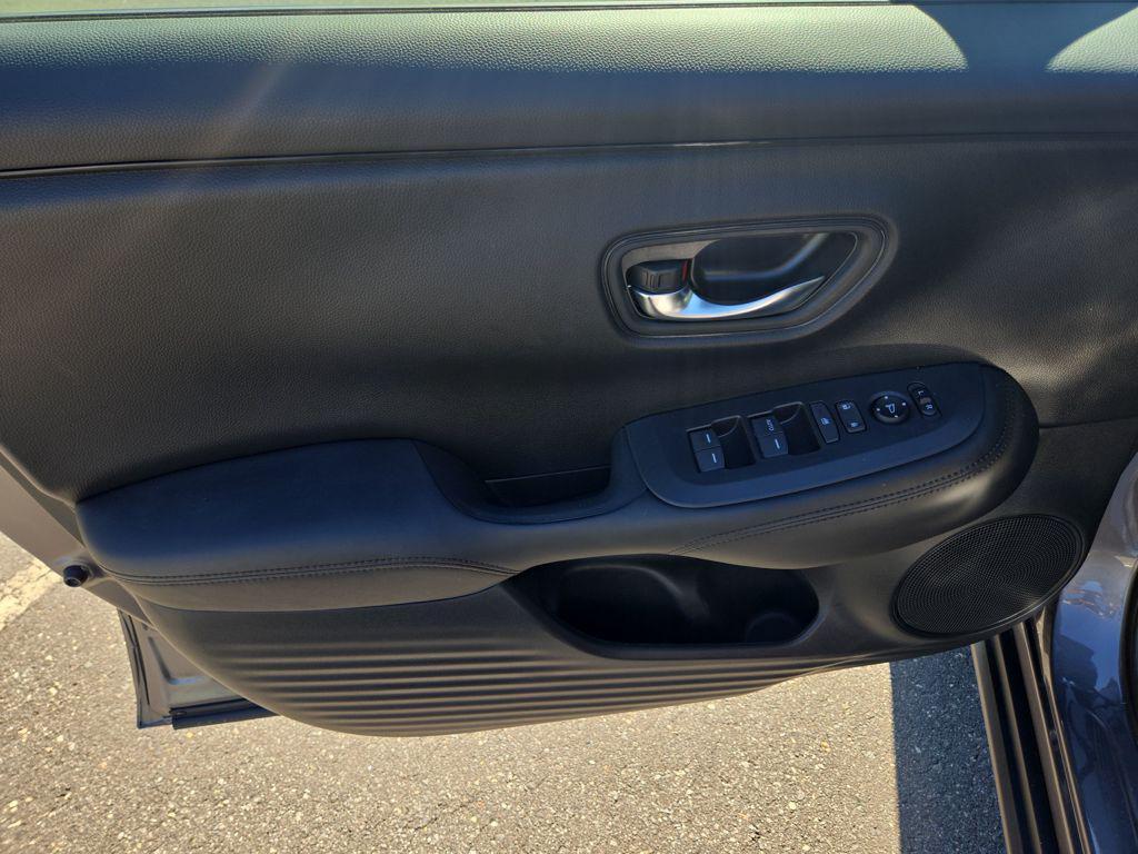 used 2025 Honda HR-V car, priced at $23,019