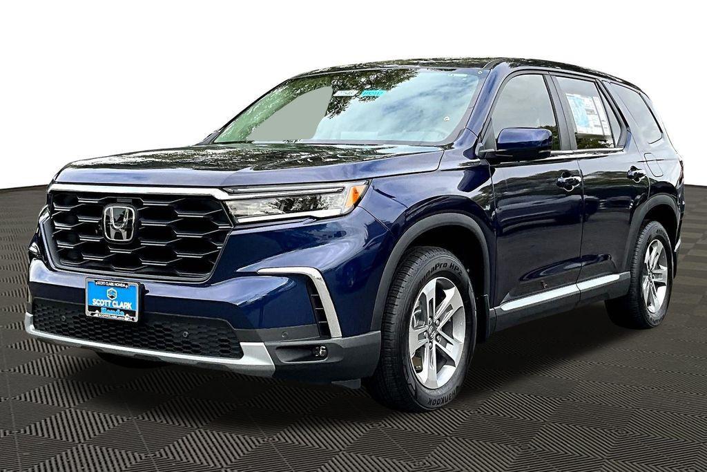 new 2025 Honda Pilot car, priced at $45,725