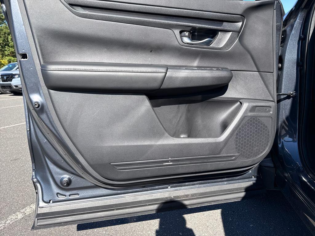 used 2025 Honda CR-V car, priced at $29,748