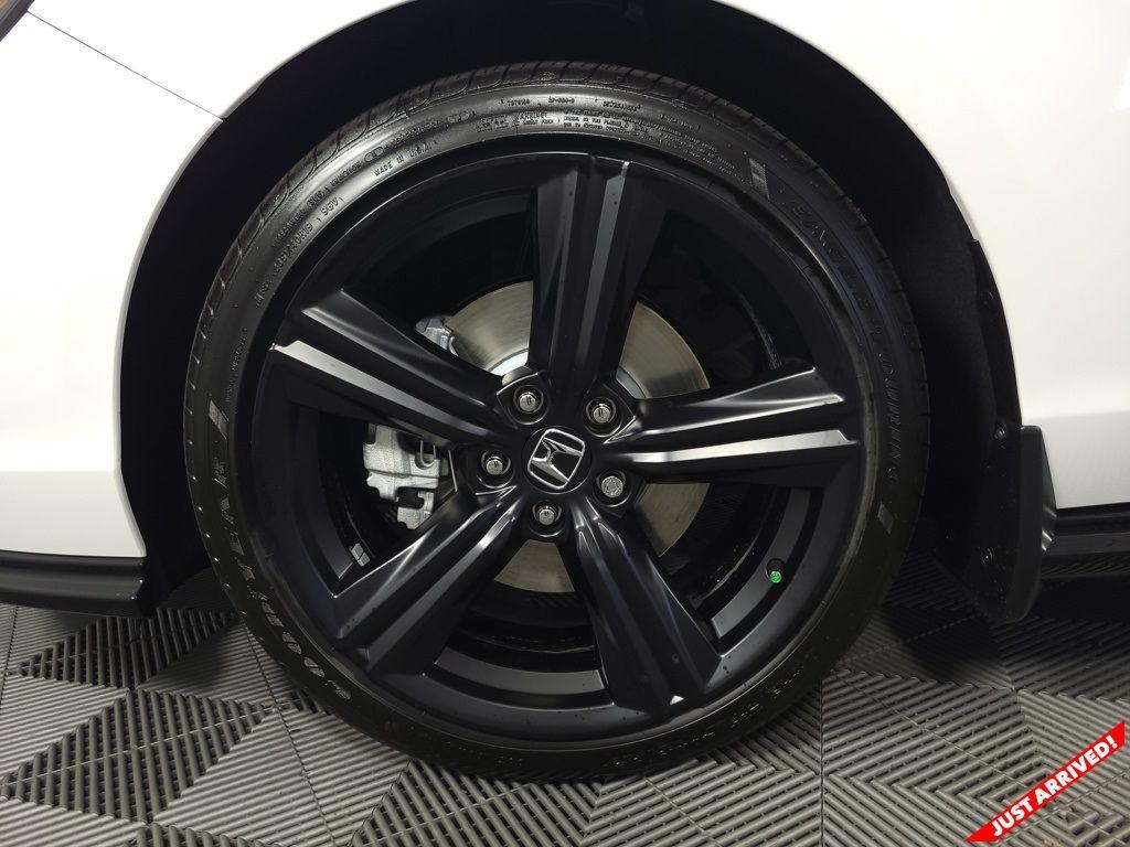 new 2025 Honda Accord Hybrid car, priced at $37,025