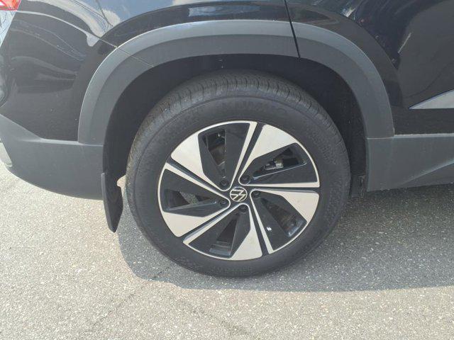 new 2024 Volkswagen Taos car, priced at $29,320