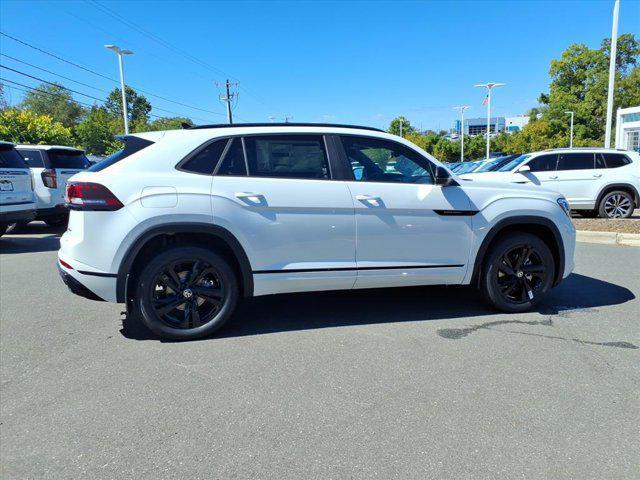 new 2026 Volkswagen Atlas Cross Sport car, priced at $53,688