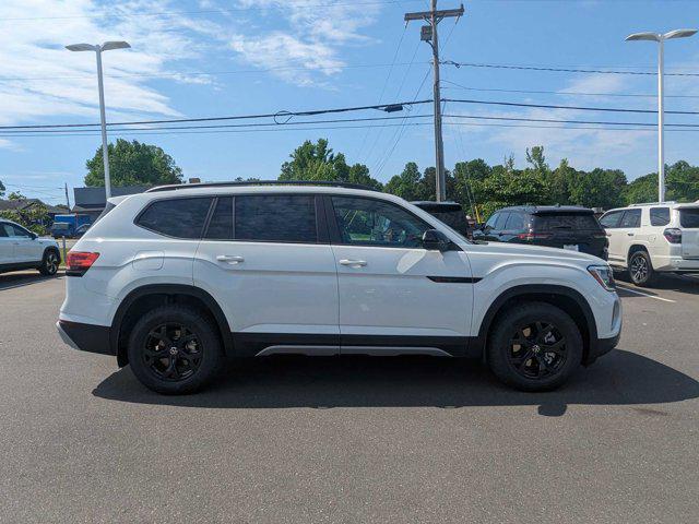 new 2024 Volkswagen Atlas car, priced at $45,705