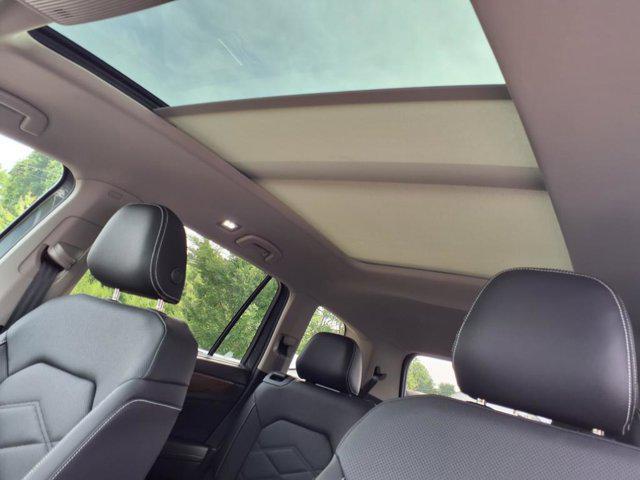 new 2025 Volkswagen Atlas car, priced at $44,596