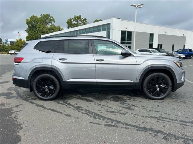 new 2024 Volkswagen Atlas car, priced at $38,758