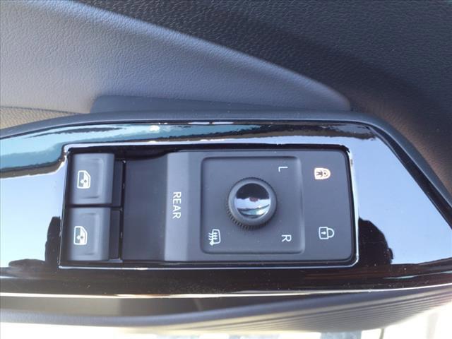 new 2025 Volkswagen ID.4 car, priced at $51,261
