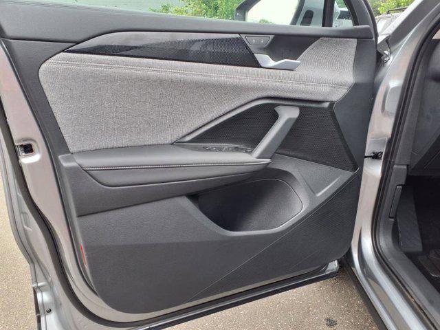 new 2025 Volkswagen Tiguan car, priced at $28,015