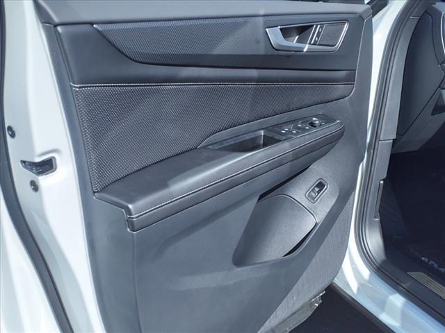 new 2025 Volkswagen Atlas Cross Sport car, priced at $48,636