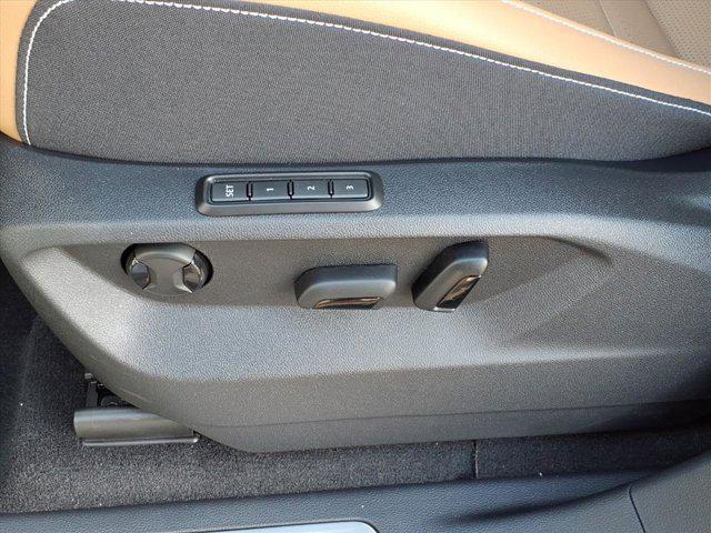 new 2026 Volkswagen Atlas Cross Sport car, priced at $49,417