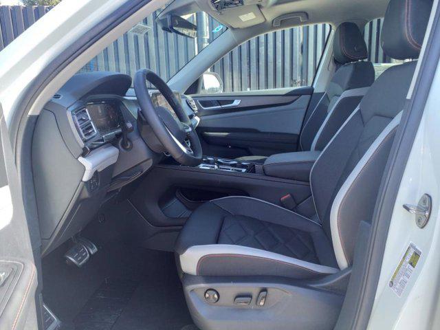 new 2025 Volkswagen Atlas car, priced at $45,959