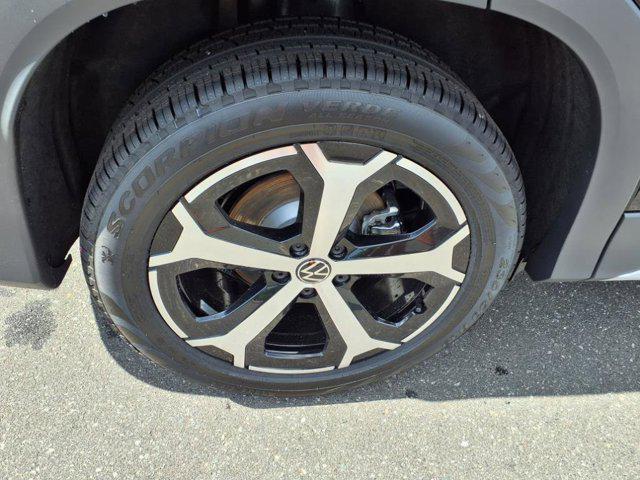 new 2025 Volkswagen Tiguan car, priced at $31,029