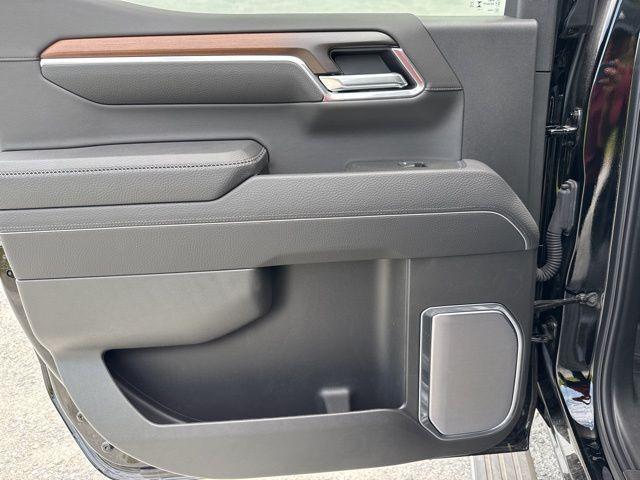 new 2025 GMC Sierra 1500 car, priced at $73,320