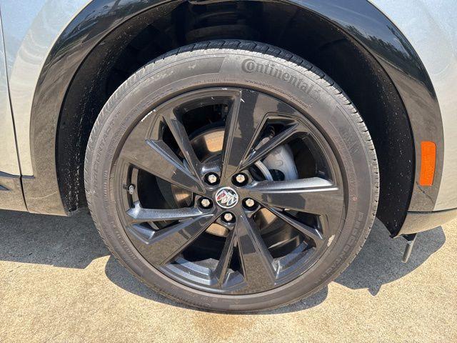 used 2023 Buick Envision car, priced at $23,995
