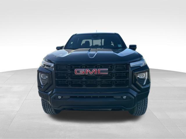 new 2025 GMC Canyon car, priced at $43,070