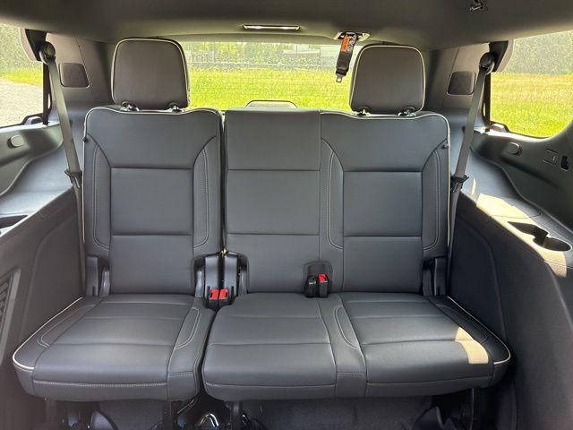 new 2025 GMC Yukon car, priced at $73,235