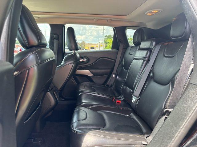 used 2018 Jeep Cherokee car, priced at $10,995