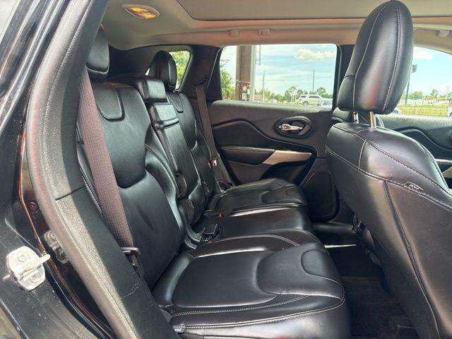 used 2018 Jeep Cherokee car, priced at $10,995