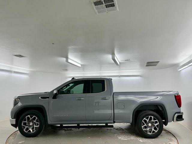 new 2024 GMC Sierra 1500 car, priced at $38,995