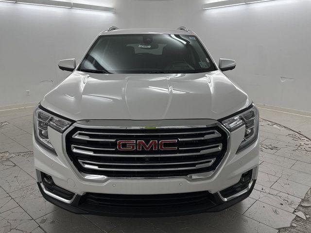 new 2024 GMC Terrain car, priced at $33,000