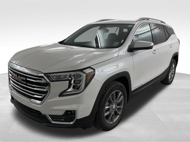 new 2024 GMC Terrain car, priced at $33,000