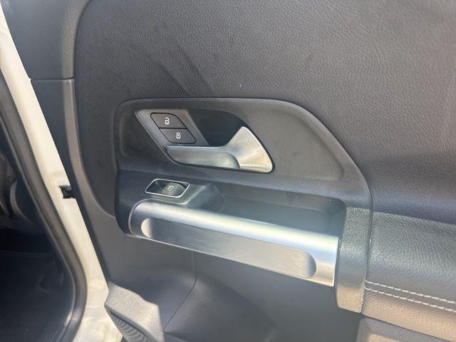 used 2021 Mercedes-Benz GLB 250 car, priced at $26,994