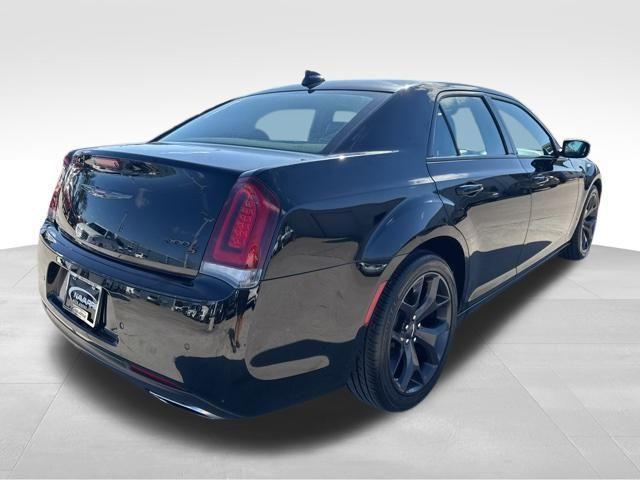 used 2022 Chrysler 300 car, priced at $26,995