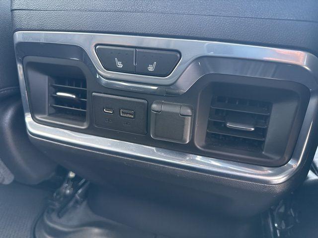 used 2021 GMC Sierra 1500 car, priced at $35,995