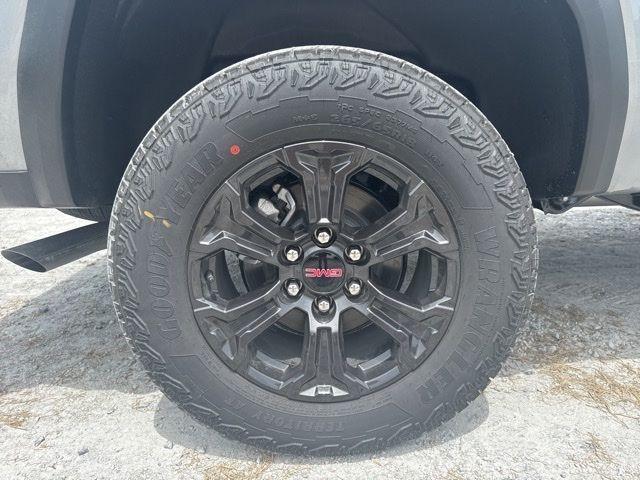 new 2025 GMC Canyon car, priced at $45,975