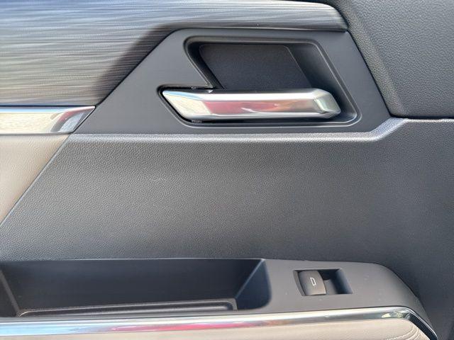 new 2025 GMC Acadia car, priced at $45,296