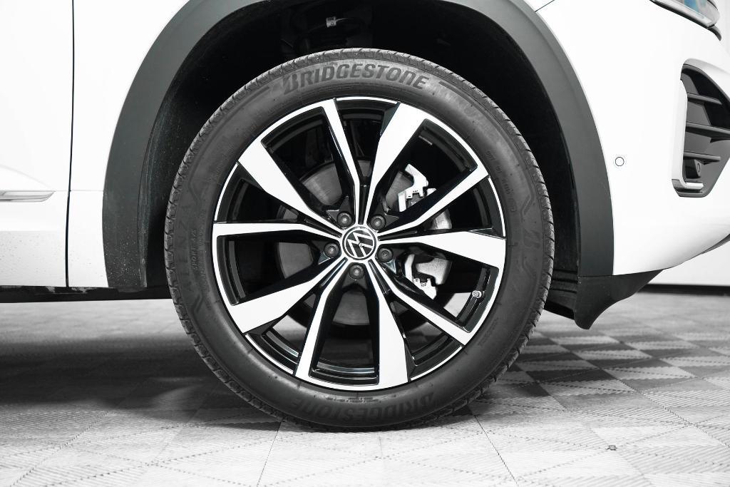 used 2024 Volkswagen Atlas Cross Sport car, priced at $43,587