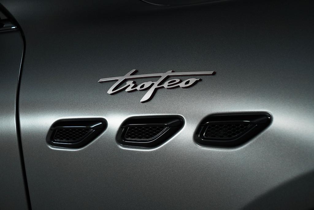 new 2025 Maserati Grecale car, priced at $136,405