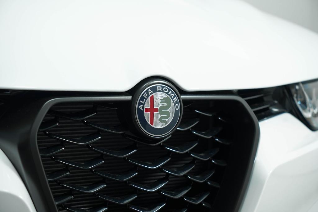 new 2025 Alfa Romeo Tonale car, priced at $49,990