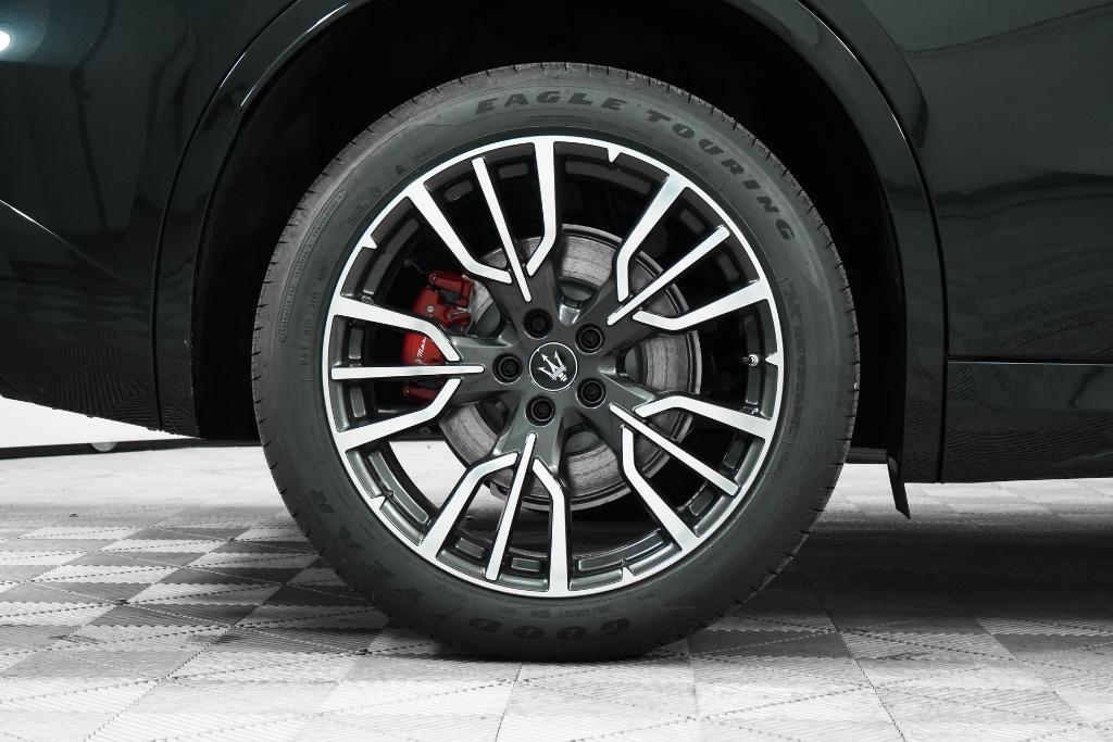 new 2025 Maserati Grecale car, priced at $83,805