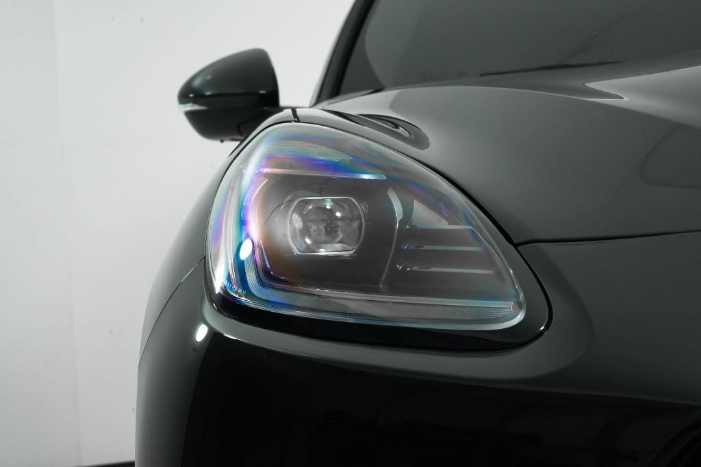 new 2025 Maserati Grecale car, priced at $83,805